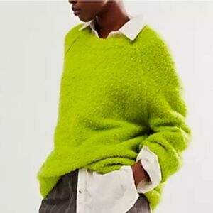 FREE PEOPLE GREEN TEDDY FUZZY SOFT OVERSIZED TUNIC SWEATER- oversized item